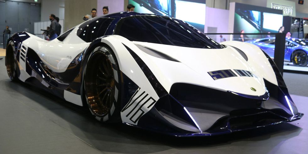 سيارة Devel Sixteen الإماراتية بقوة 5000 حصان !