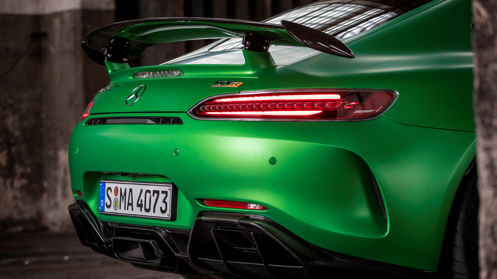 ايقاف انتاج مرسيدس بنز AMG GT-R !