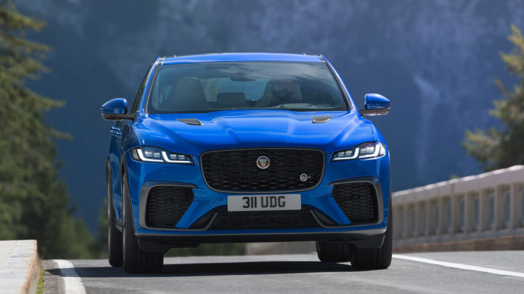 الكشف الرسمي عن جاكوار F-Pace SVR فيس ليفت موديل 2021 الجديدة !