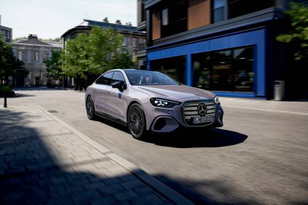 مرسيدس بنز سي كلاس الكهربائية الجديدة كليا - بمدي 760 كم