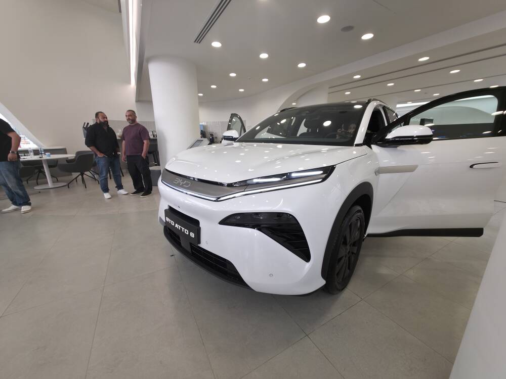 بي واي دي Atto 8 الجديدة كليا في مصر - اسعار ومواصفات