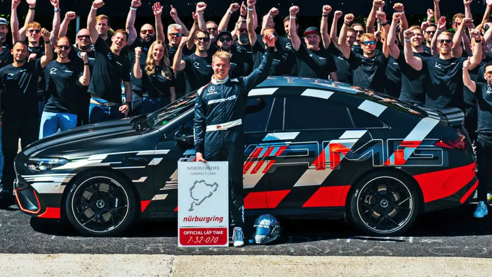  مرسيدس AMG CLA 45 الجديدة تحقق رقم قياسي على حلبة نوربورغرينج - وتتفوق على بي ام دبليو M2 