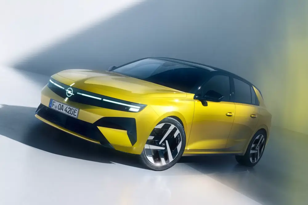 اوبل استرا 2026 الفيس ليفت الجديدة – بمدي اكبر للنسخة الكهربائية 