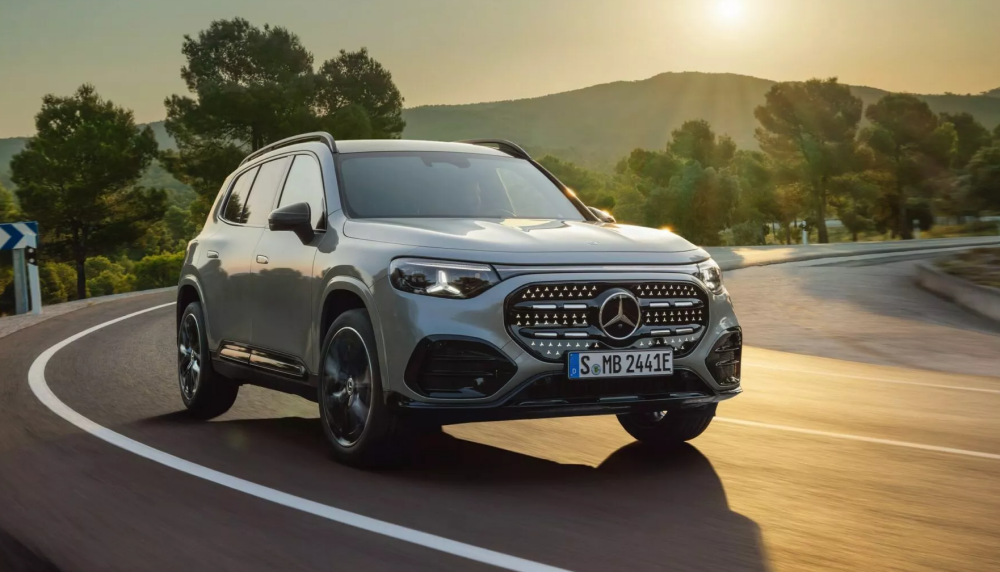 مرسيدس بنز GLB موديل 2026 الجديدة كليا – بمدي 630 كم بالشحنة الواحدة