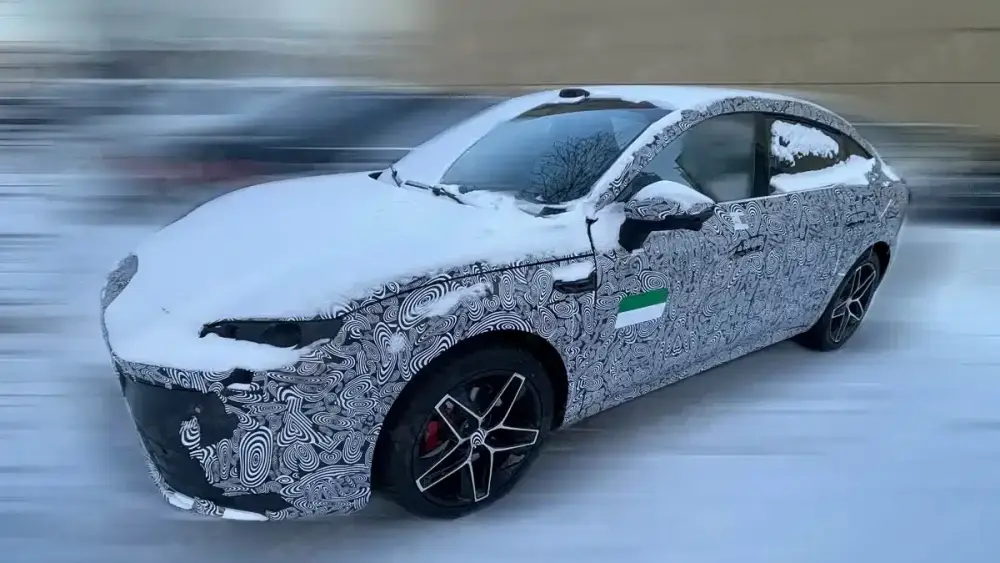 تسريب صور المقصورة الداخلية لـ ام جي 7 الكهربائية – وتأكيد تقديم نسخة مدى ممتد REEV 