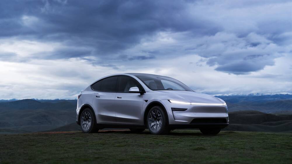 تقديم نسخة بستة مقاعد من تسلا Model Y في الإمارات - الأسعار والمواصفات