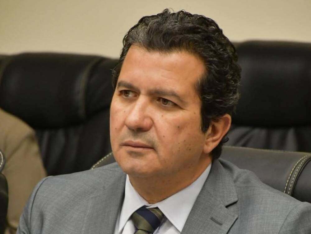 رئيس شعبة السيارات بالغرف التجارية يكشف موعد انخفاض أسعار السيارات في مصر