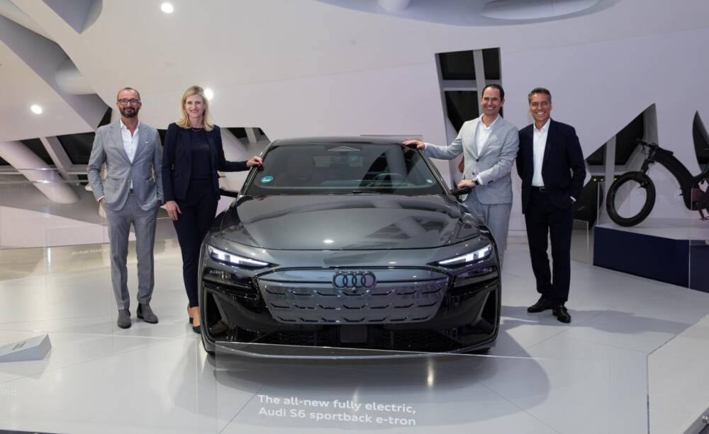 تقديم اودي A6 E-Tron الجديدة كليا في متحف المستقبل في دبي 