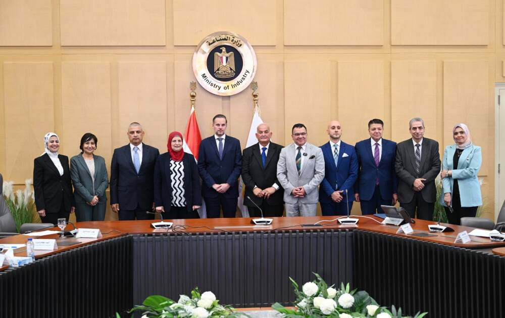 شركة يوني تقيم مصنع جديد في مصر لتصنيع الضفائر الكهربائية للسيارات