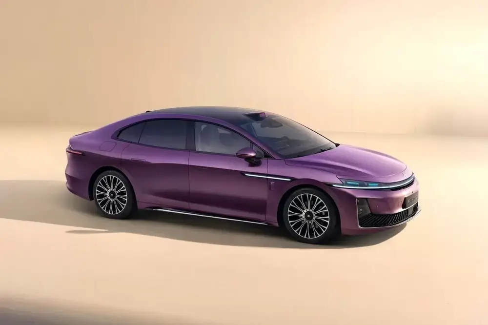 جي أي سي A800 هايبتك الجديدة كليا – سيدان فاخرة كبيرة الحجم