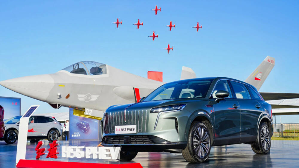 هونشي HS6 هايبرد تدخل موسوعة غينيس – بعد قطع مسافة 2327 كم بدون شحن او تزود بالوقود