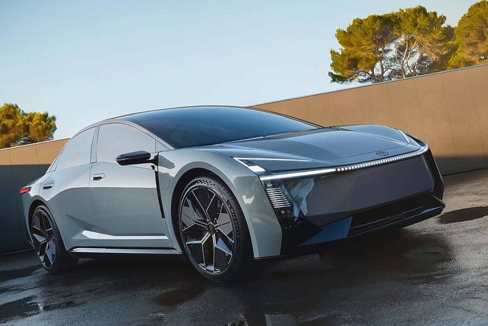 تويوتا كورولا 2028 الجديدة كليا - نموذج اختباري بتصميم مستقبلي 