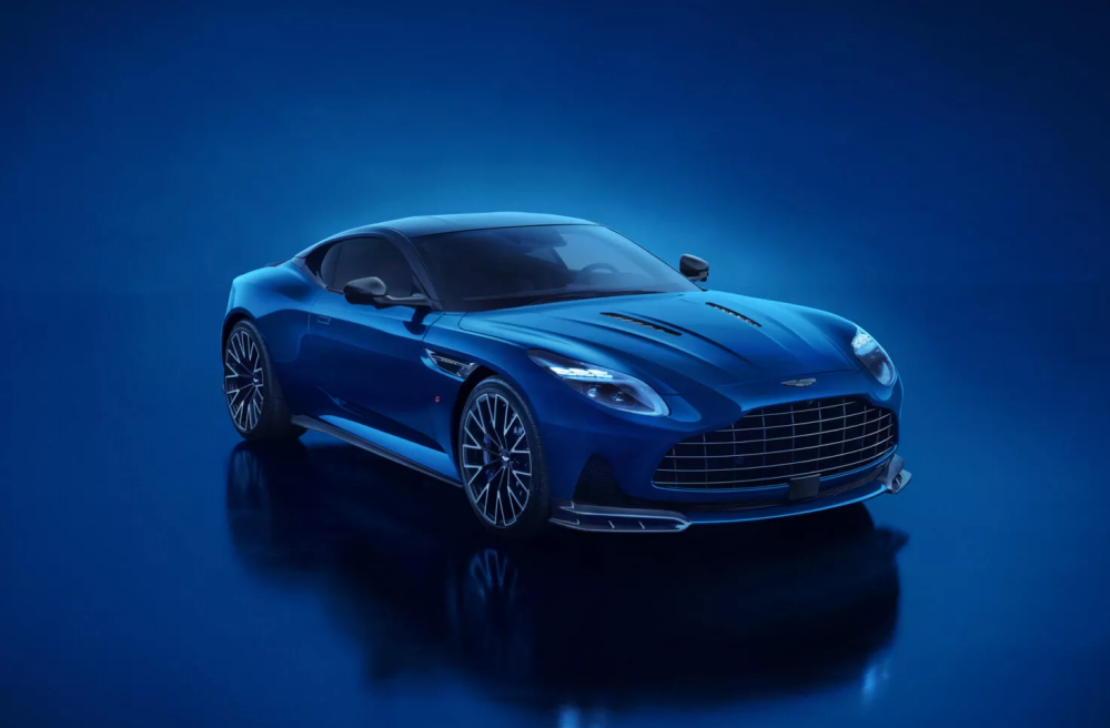 استون مارتن DB12 اس الجديدة – بقوة 690 حصان