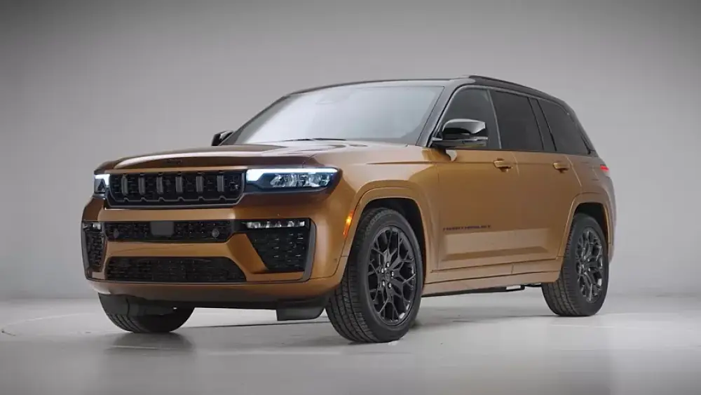 جيب جراند شيروكي 2026 الفيس ليفت الجديدة – بمحرك 4 سلندر