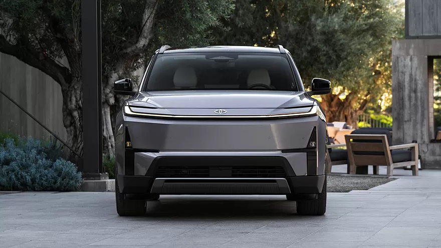 تويوتا هايلاندر 2026 الكهربائية الجديدة كليا – بمدي 462 كم بالشحنة