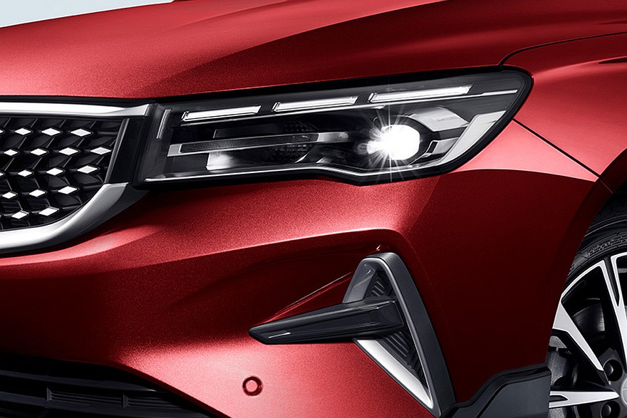 بروتون S70 – نسخة من جيلي امجراند بمحرك تربو بقوة 181 حصان