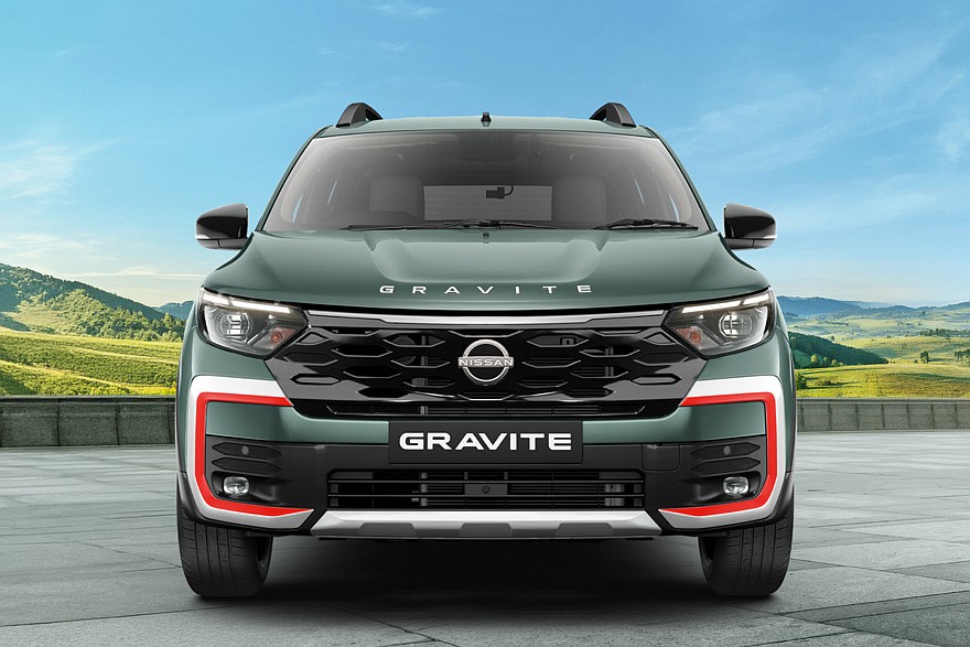 نيسان جرافيت الجديدة – عائلية بسبعة مقاعد وسعر يوازي 285 الف جنيه