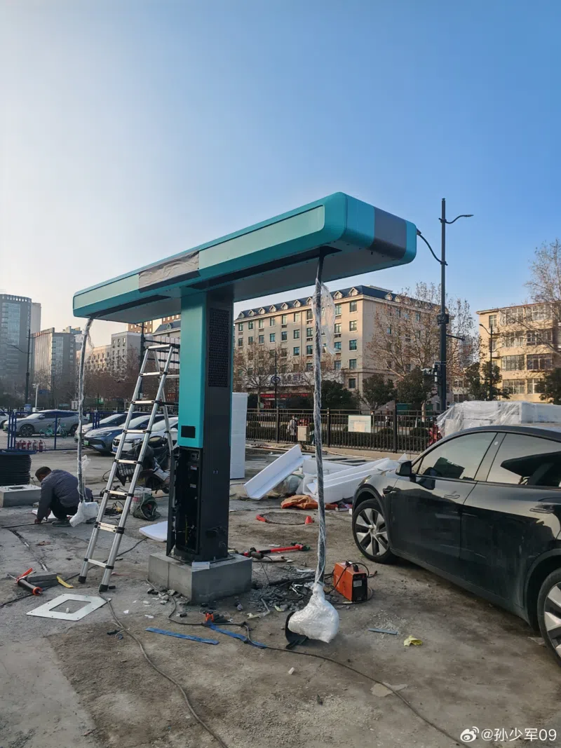 بي واي دي تبدا نشر شواحن سريعة جديدة – يمكنها شحن السيارة لمسافة 400 كم في خمسة دقائق فقط