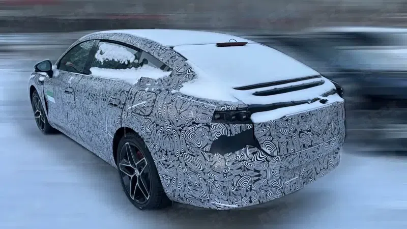 تسريب صور المقصورة الداخلية لـ ام جي 7 الكهربائية – وتأكيد تقديم نسخة مدى ممتد REEV 