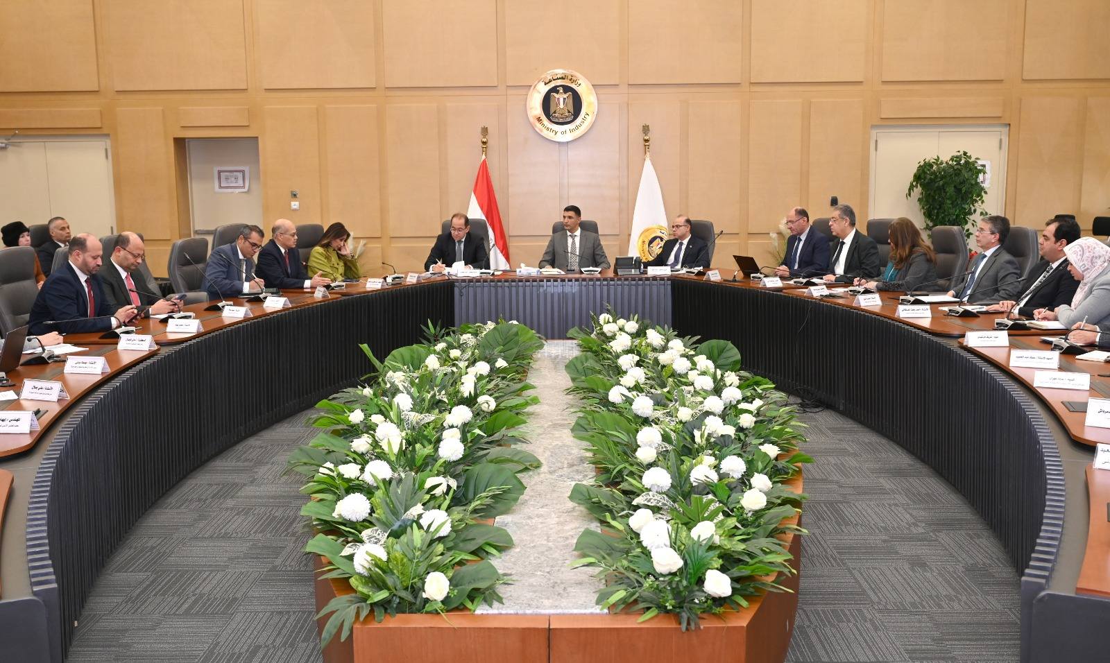وزير الصناعة المصري الجديد يبحث تقديم المزيد من الحوافظ لمصنعي السيارات محليا