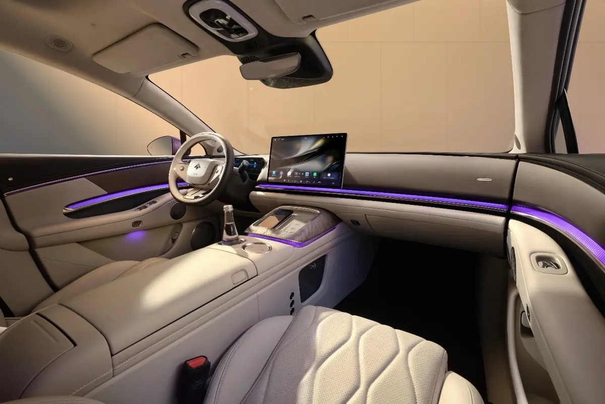 جي اي سي هايبتك A800 الجديدة كليا – سيدان فاخرة بمنظومة REEV و قوة 600 حصان