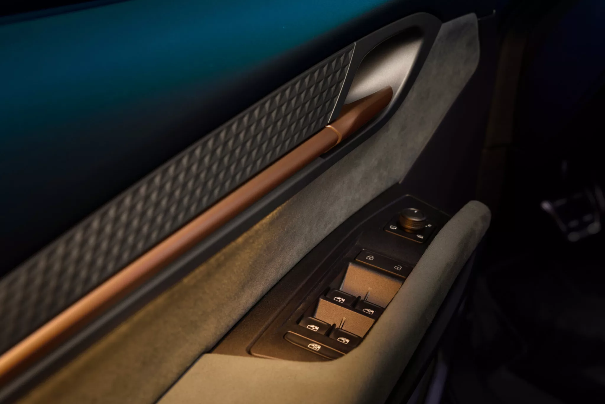 كوبرا بورن 2026 الفيس ليفت الكهربائية الجديدة – بمدي 600 كم بالشحنة