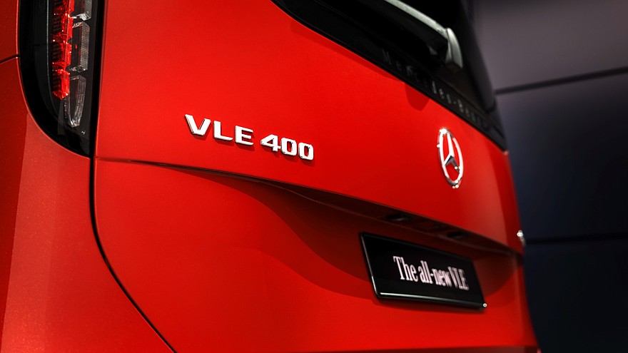 مرسيدس بنز VLE الكهربائية 2026 الجديدة كليا – بمدي 700 كم بالشحنة الواحدة