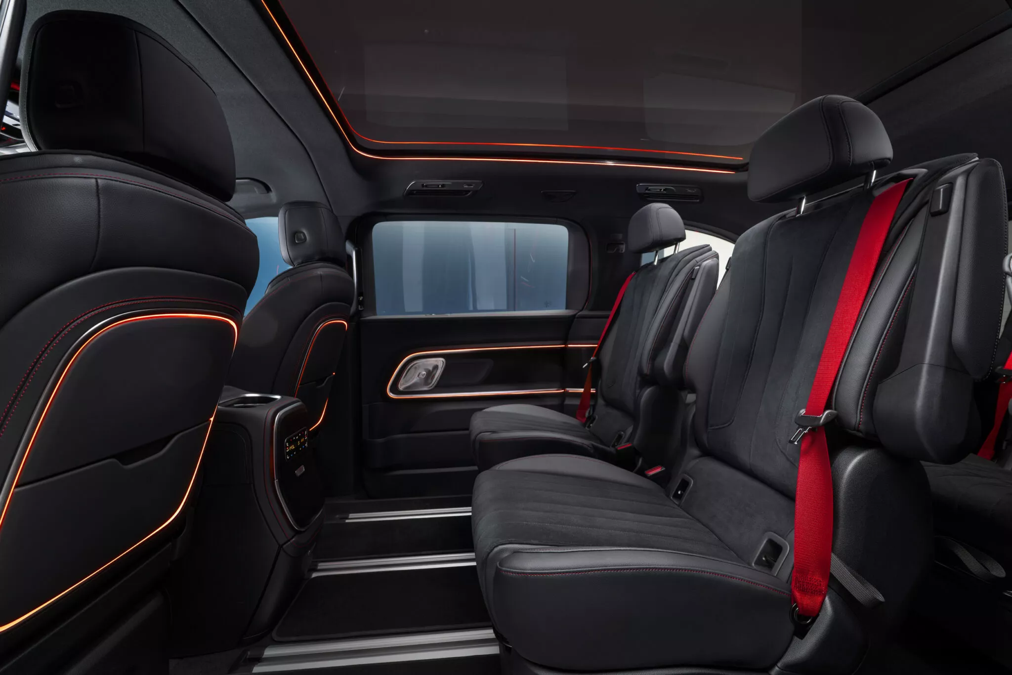 مرسيدس بنز VLE الكهربائية 2026 الجديدة كليا – بمدي 700 كم بالشحنة الواحدة