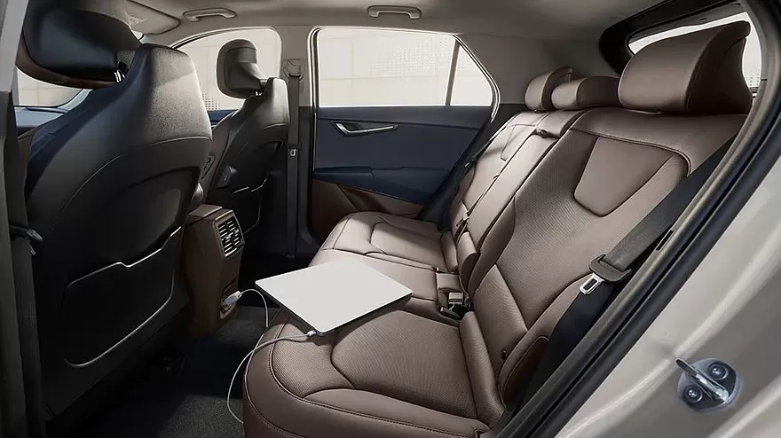 كيا نيرو 2026 الفيس ليفت الجديدة - بقوة 141 حصان