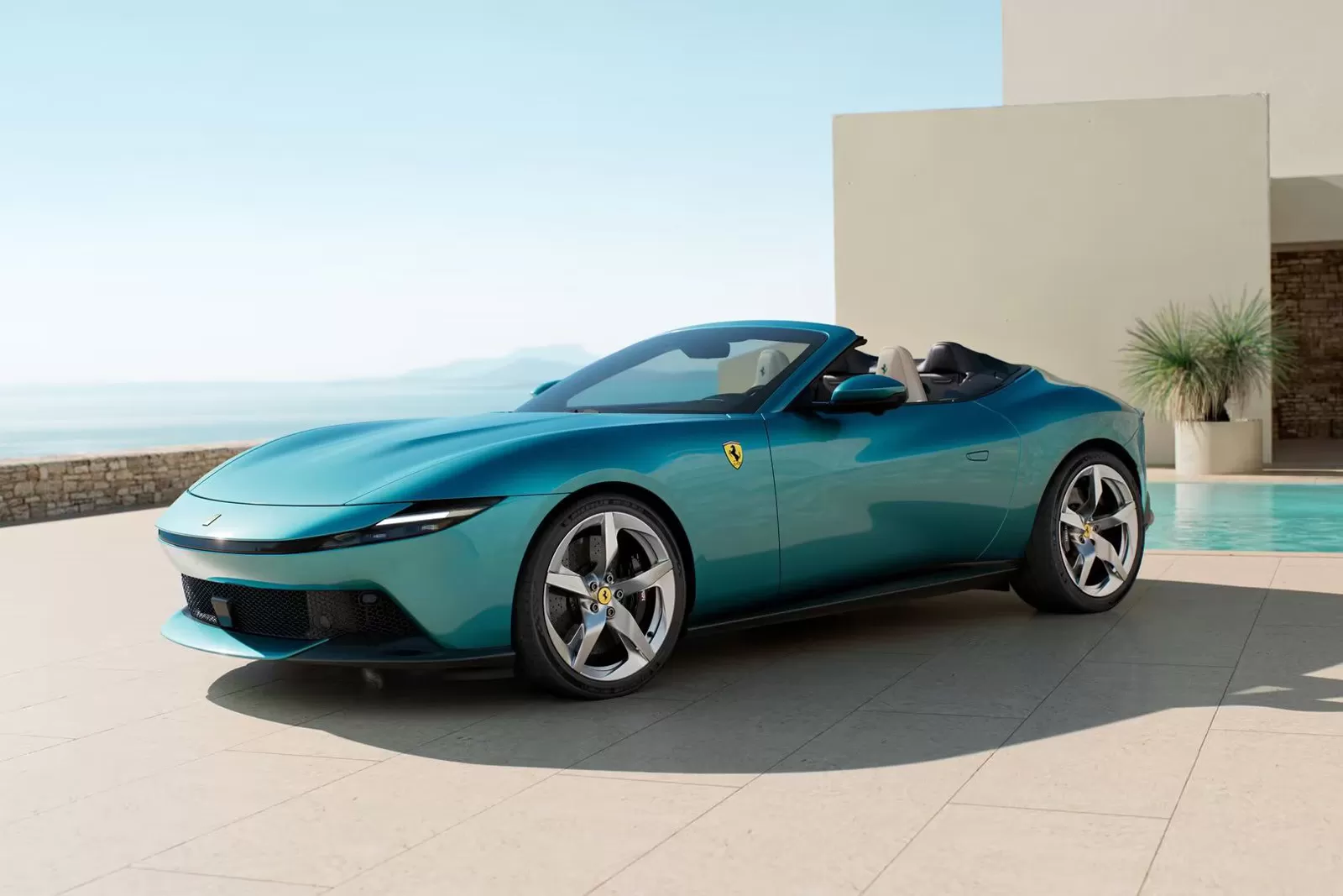 فيراري أمالفي Amalfi سبايدر الجديدة - بقوة 640 حصان