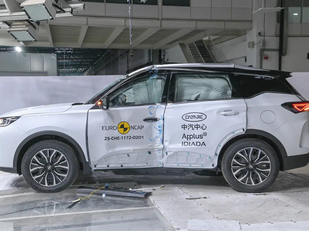 شيري تيجو 7 تحقق 5 نجوم في اختبارات الامان الاسترالية 