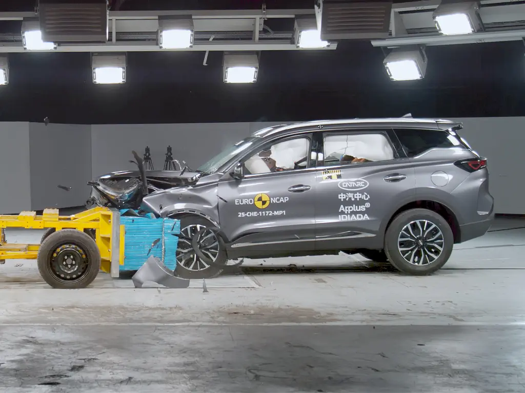 شيري تيجو 7 تحقق 5 نجوم في اختبارات الامان الاسترالية 