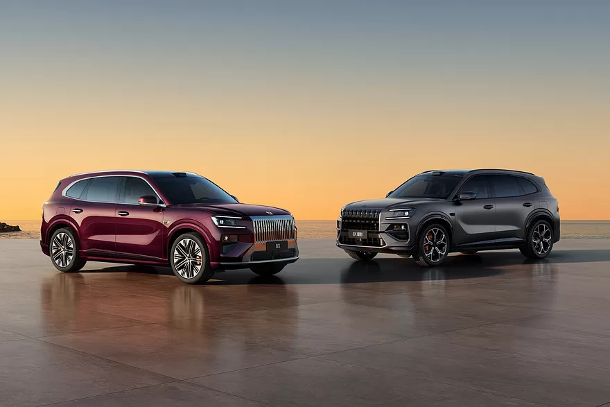 زيكر 8X هايبرد الجديدة كليا - تم بيع 10.000 الف نسخة خلال ساعة واحدة فقط