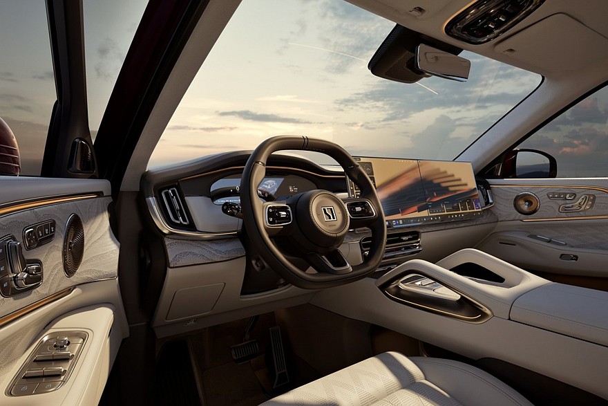 زيكر 8X هايبرد الجديدة كليا - تم بيع 10.000 الف نسخة خلال ساعة واحدة فقط