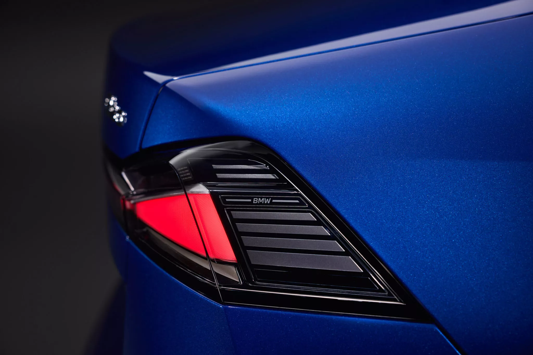 بي ام دبليو i3 نيو كلاس 2026 الجديدة كليا – بمدي 900 كم بالشحنة الواحدة