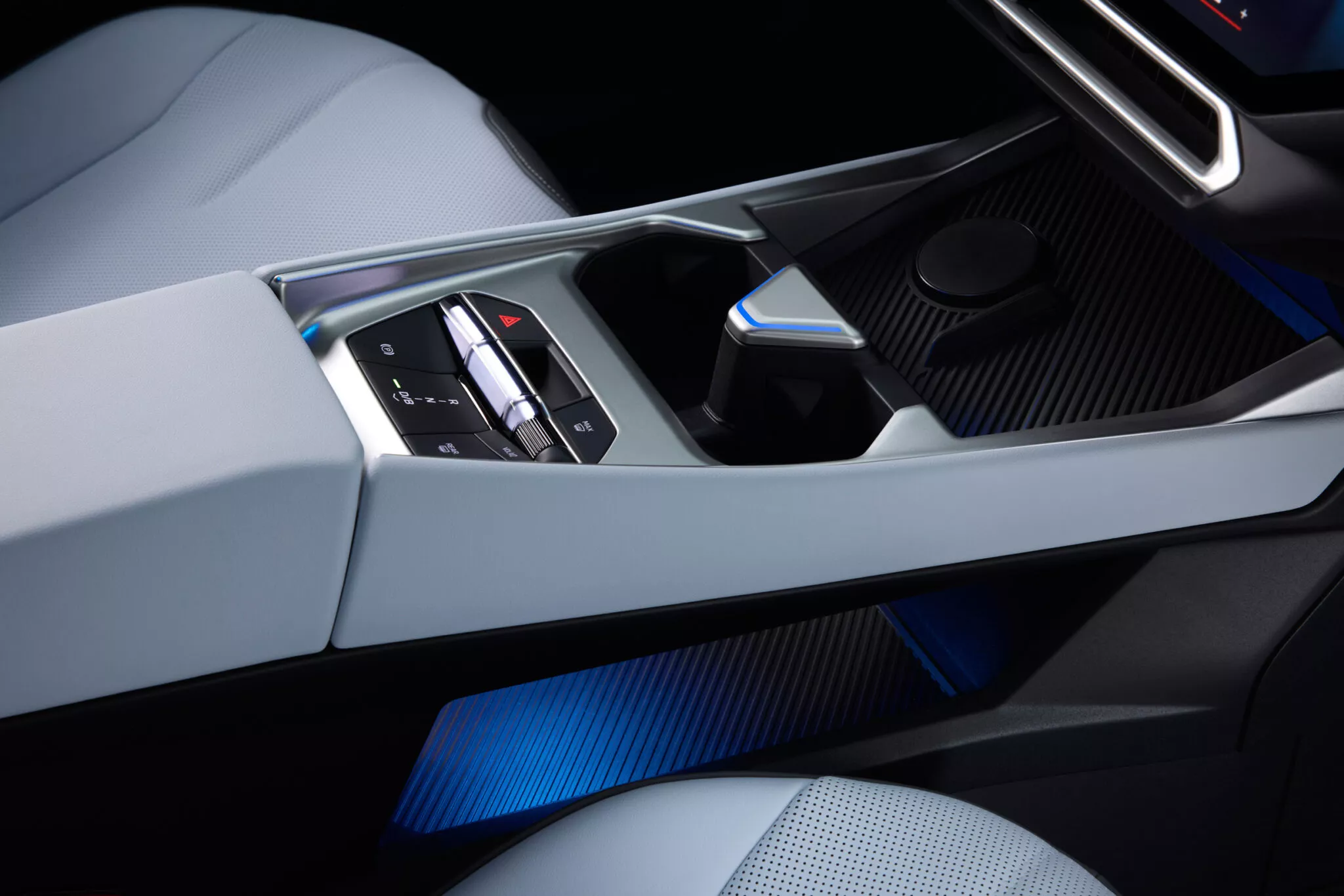 بي ام دبليو i3 نيو كلاس 2026 الجديدة كليا – بمدي 900 كم بالشحنة الواحدة