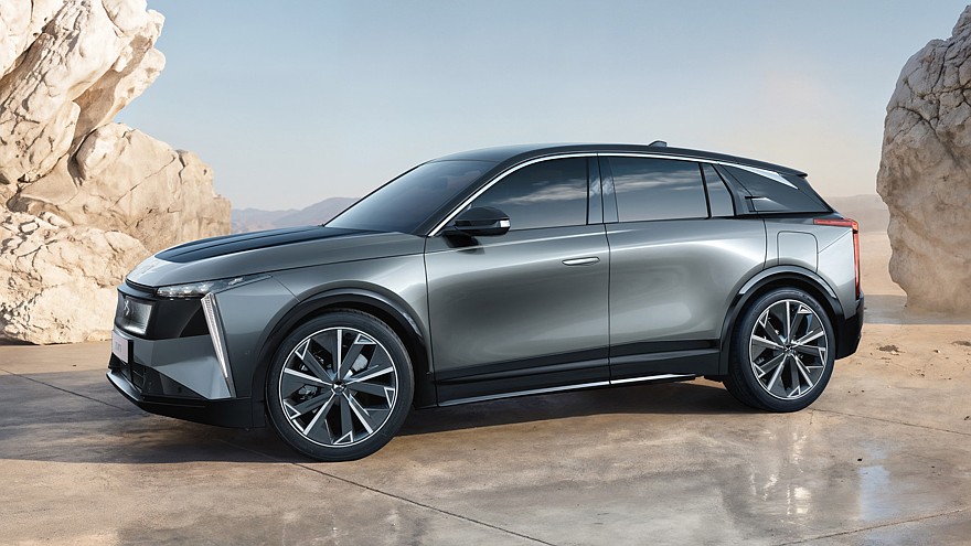 دي اس 7 الجديدة كليا – بنسخة كهربائية بمدي 740 كم بالشحنة