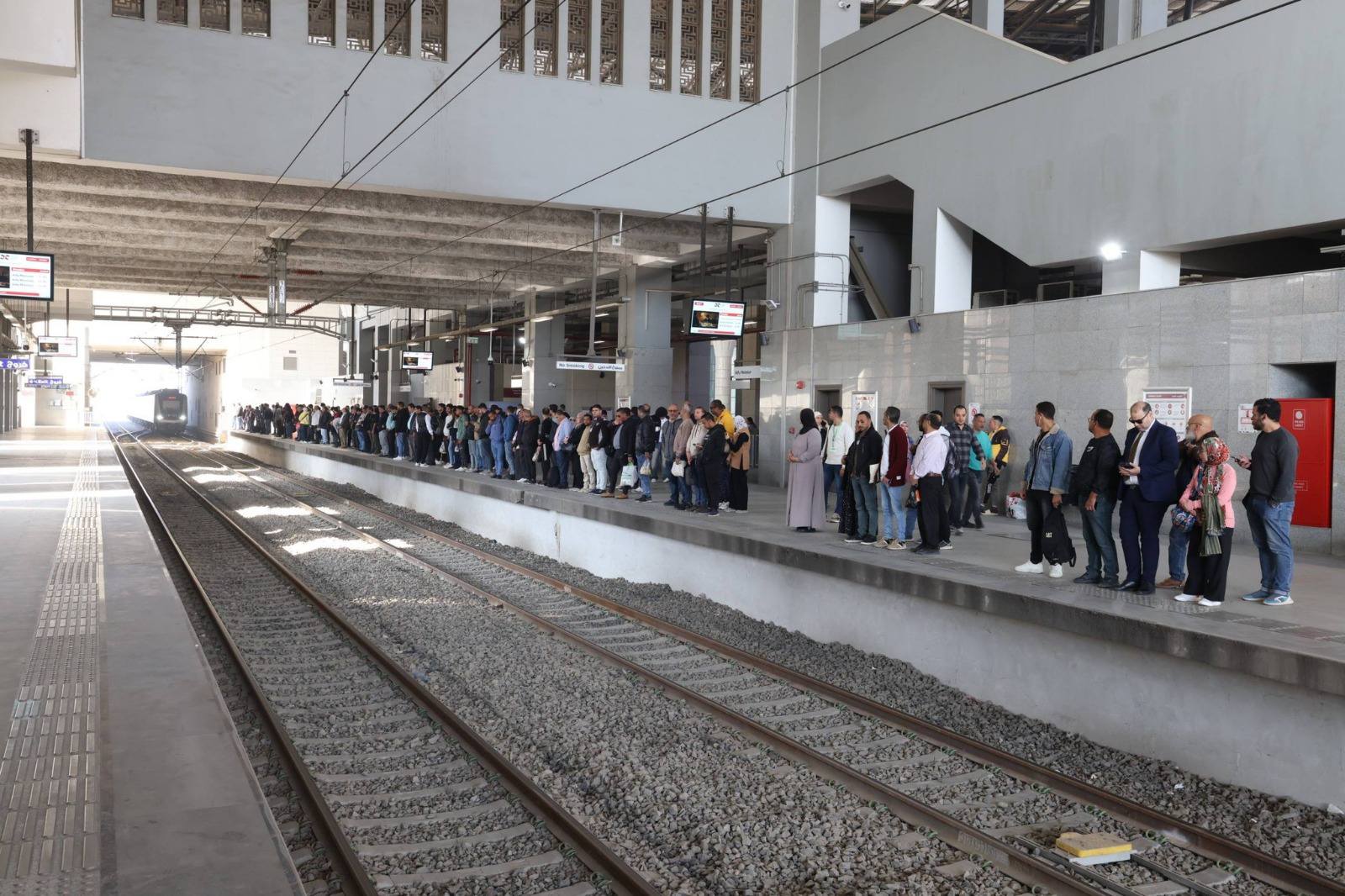 مواعيد تشغيل مترو الانفاق و القطار الكهربائي الخفيف خلال أيام عيد الفطر المبارك 