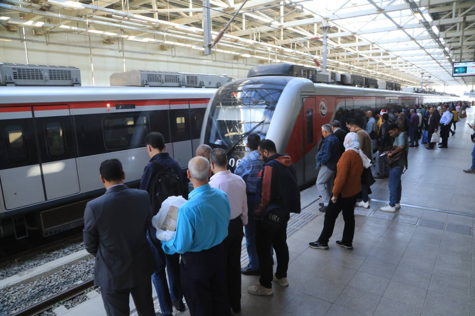 مواعيد جديدة لمترو الانفاق والقطار الكهربائي الخفيف بعد عيد الفطر 