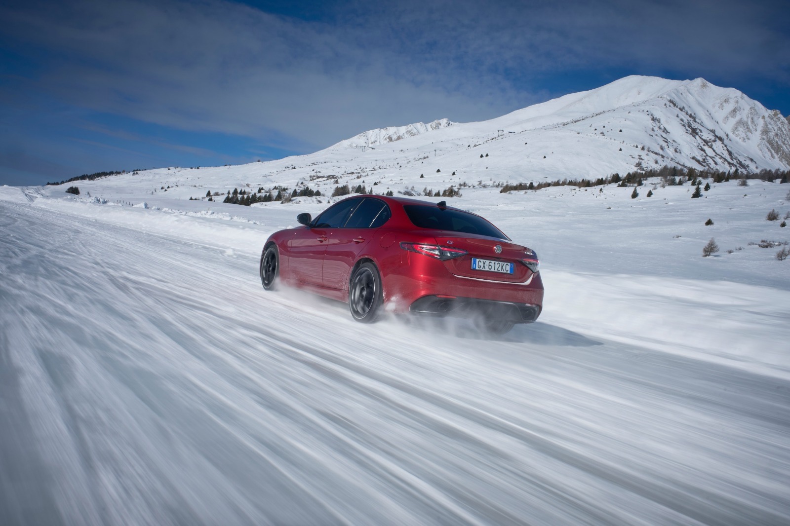 الفاروميو تحتفل بمرور 75 علي تقديم نظام الدفع الكلي Q4