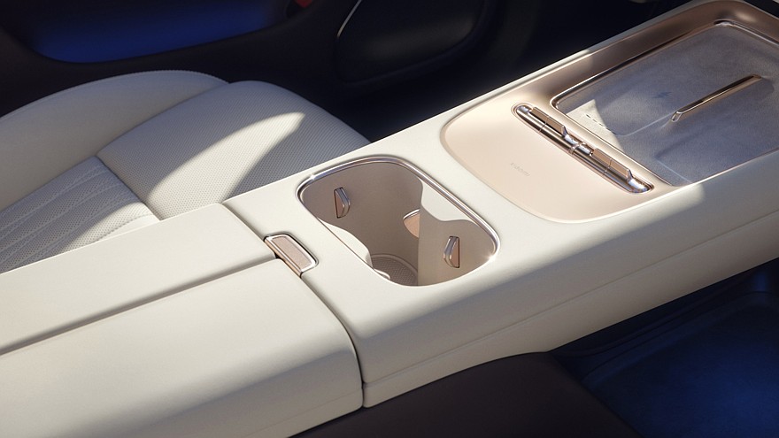 شاومي SU7 موديل 2026 الفيس ليفت الجديدة - تم بيع 15 الف نسخة خلال 34 دقيقة 