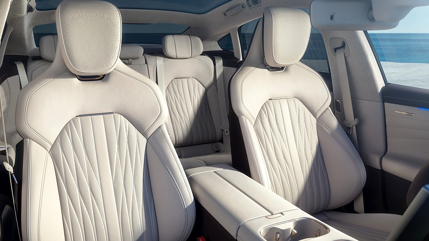 شاومي SU7 موديل 2026 الفيس ليفت الجديدة - تم بيع 15 الف نسخة خلال 34 دقيقة 