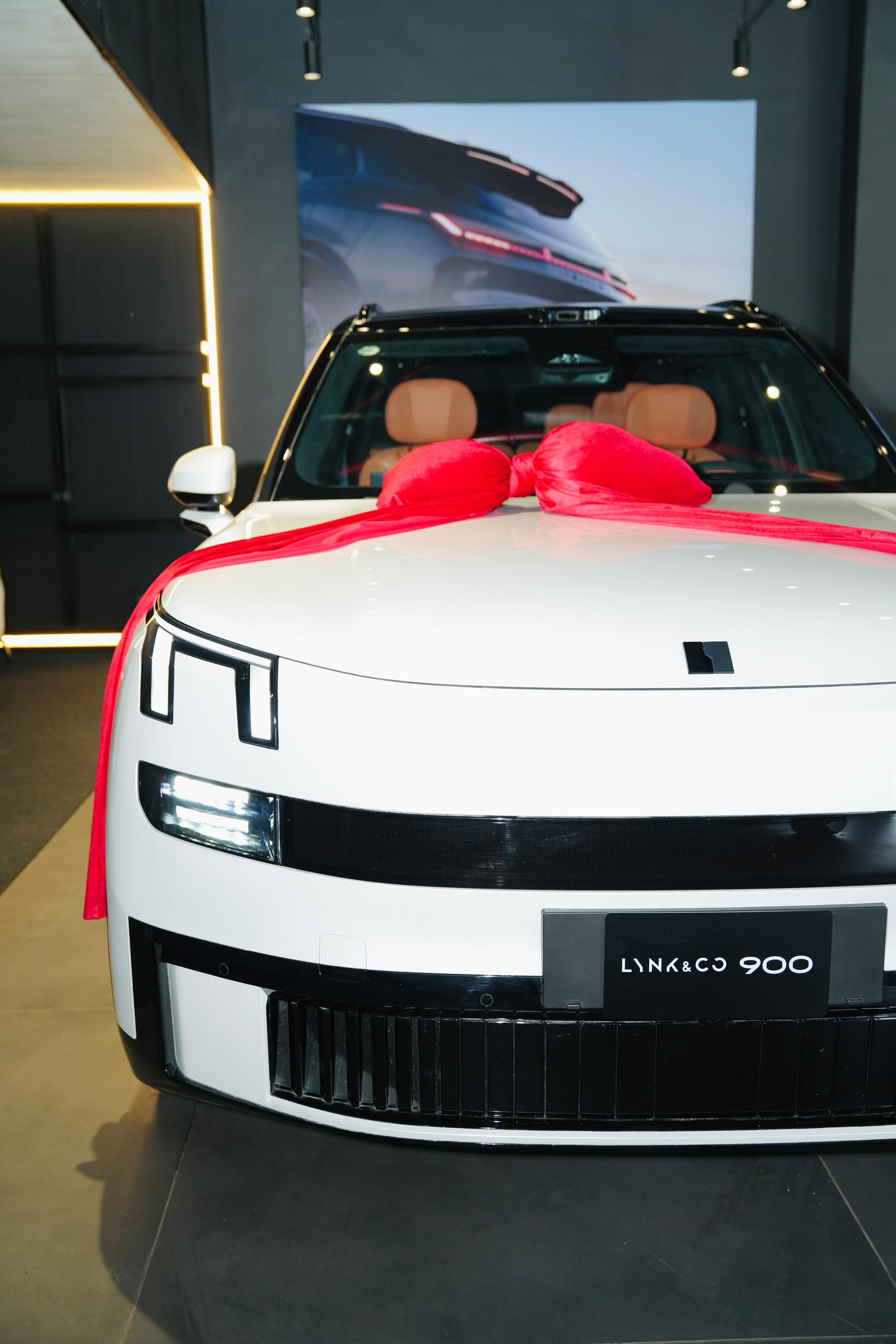 لينك اند كو 900 تصل مصر رسميا - تسليم اول دفعة للعملاء