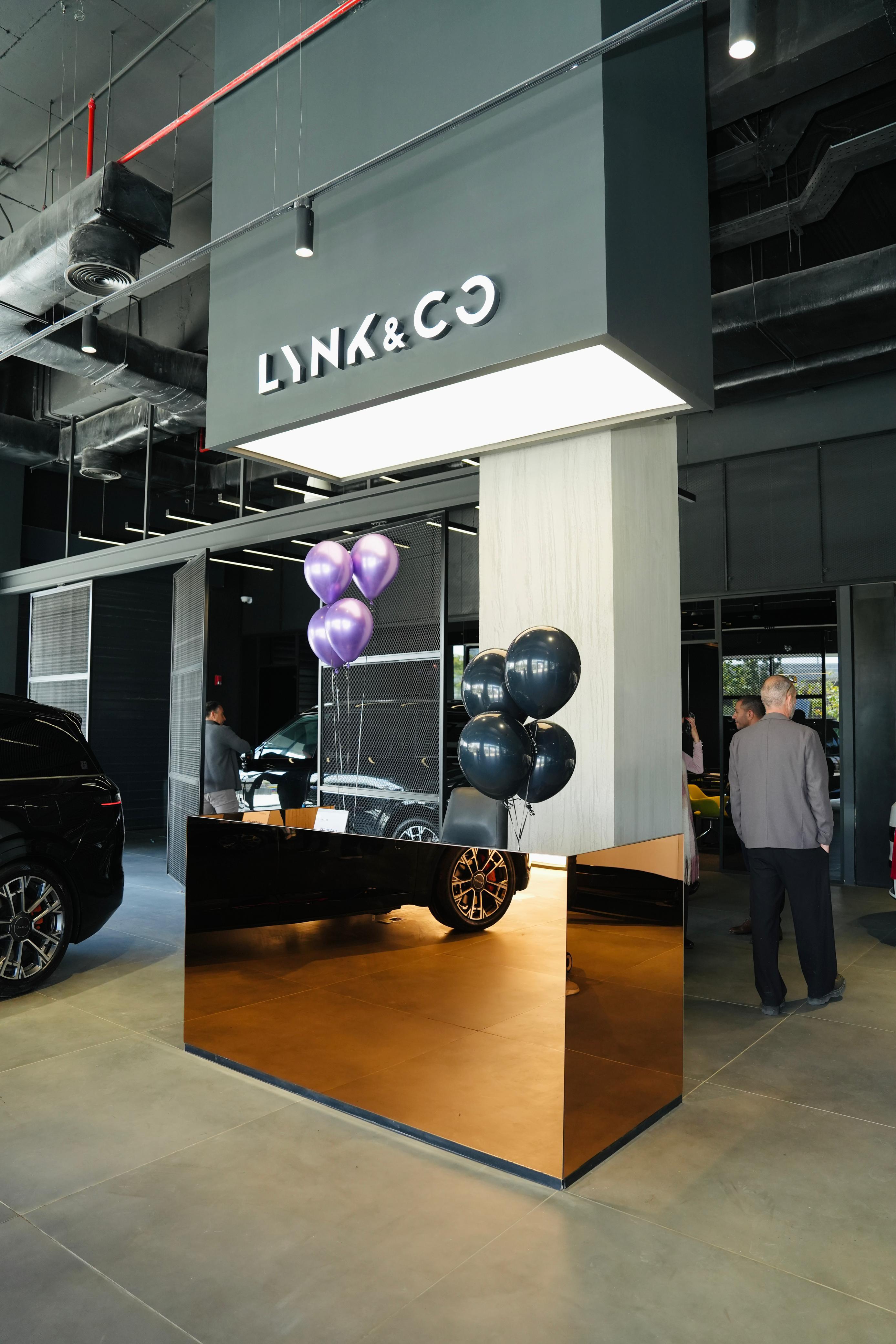 لينك اند كو 900 تصل مصر رسميا - تسليم اول دفعة للعملاء