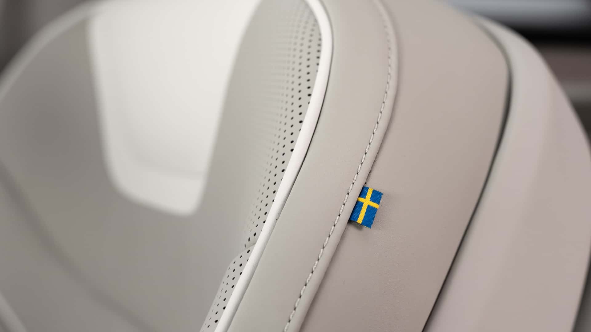 فولفو ES90 الكهربائية 2026 في مصر - اسعار و مواصفات