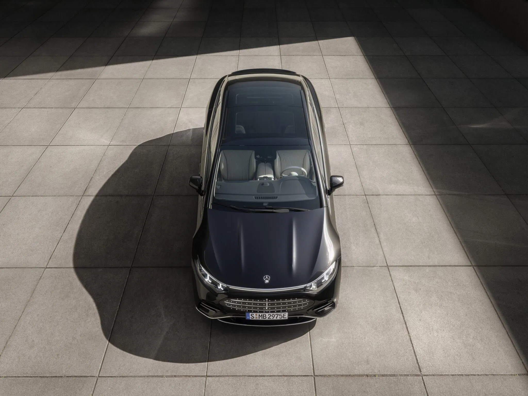 مرسيدس بنز EQS الفيس ليفت 2027 الجديدة – بمدي 926 كم بالشحنة الواحدة