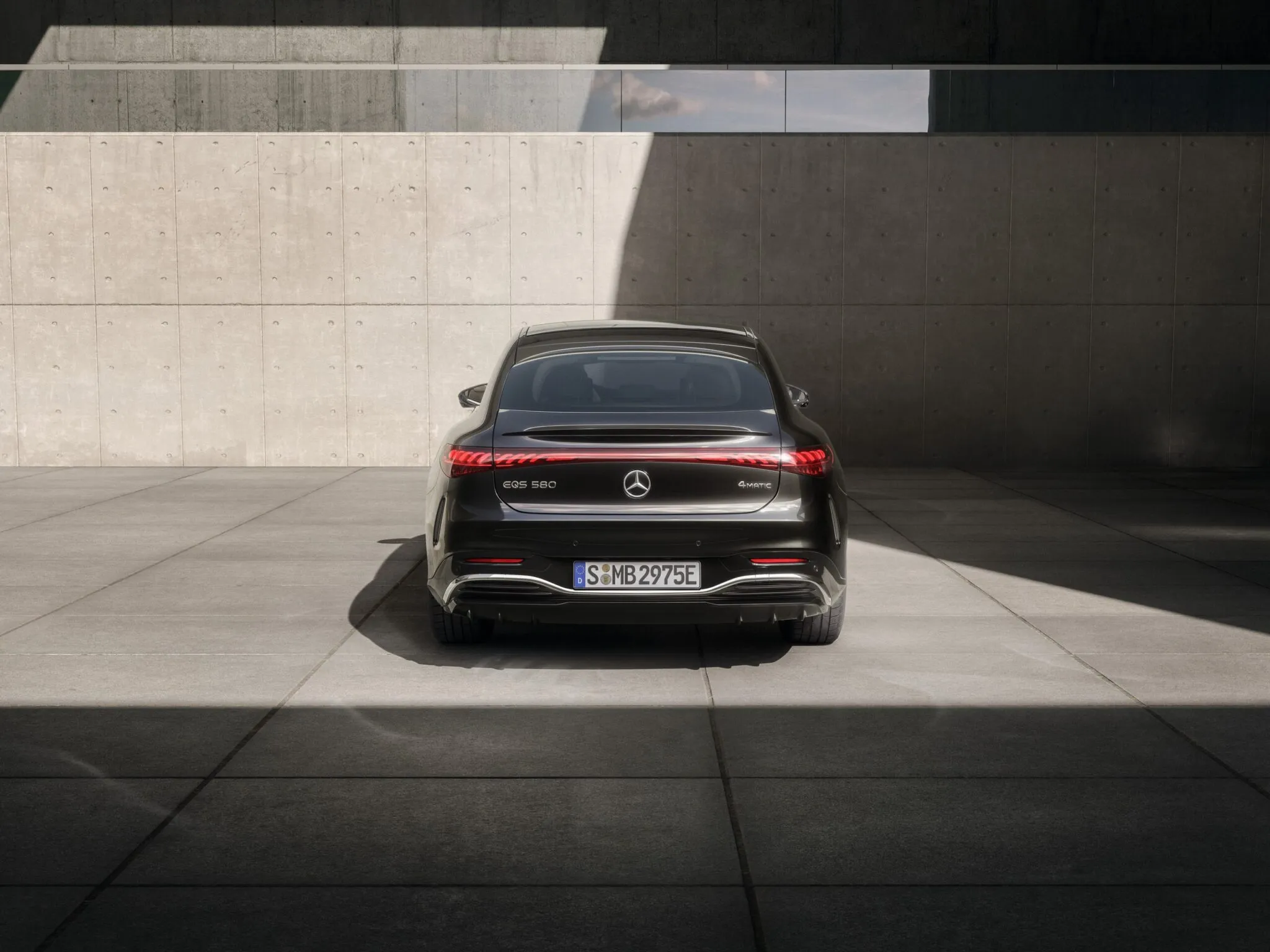 مرسيدس بنز EQS الفيس ليفت 2027 الجديدة – بمدي 926 كم بالشحنة الواحدة