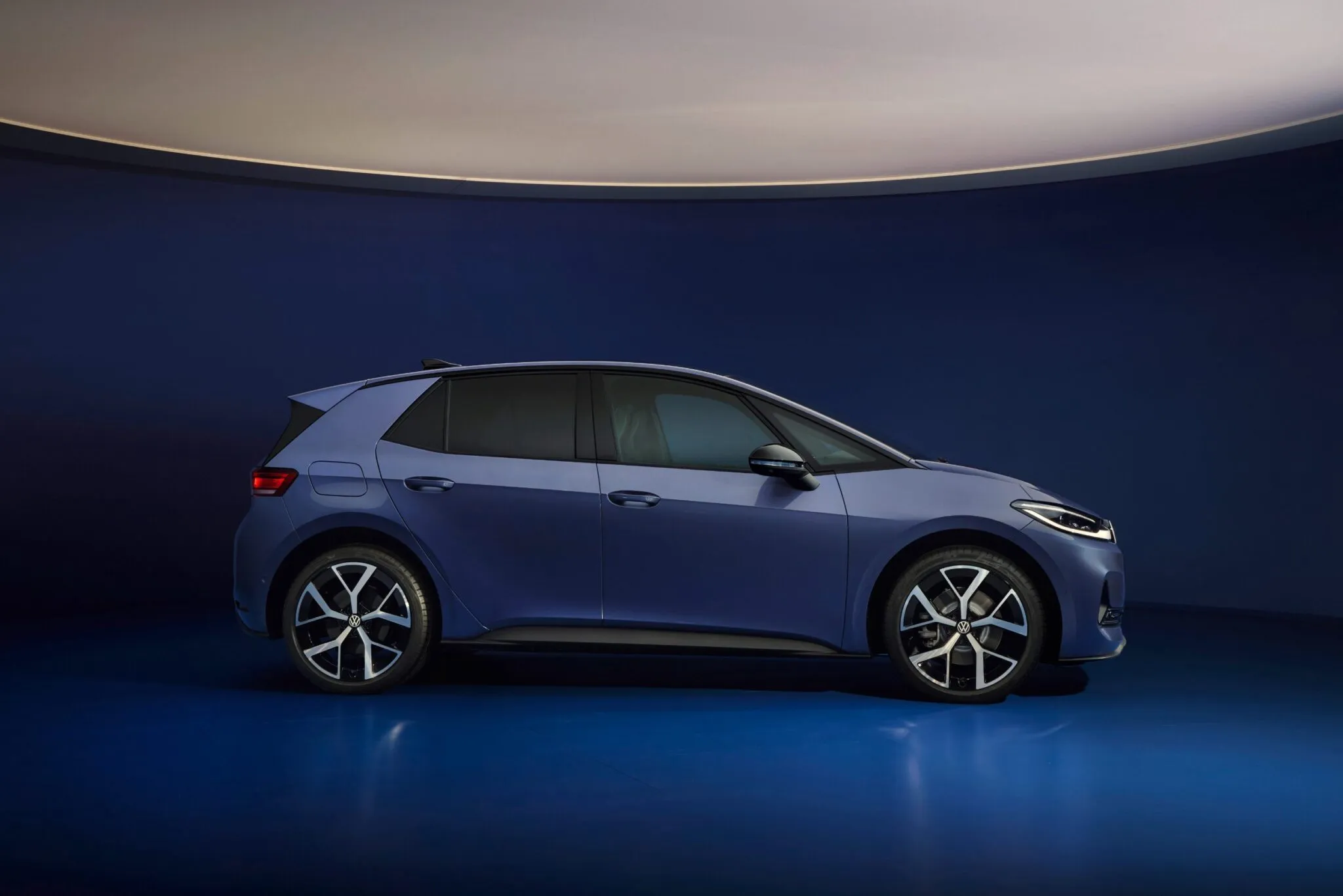 فولكس فاجن ID.3 نيو 2027 الجديدة - بمدي 630 كم بالشحنة الواحدة