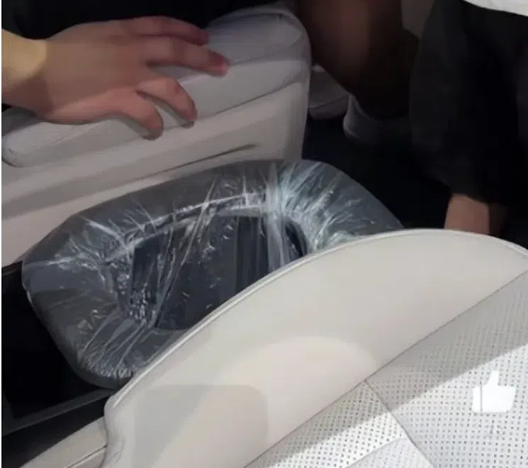 شركة صينية تستعد لتقديم مرحاض متحرك داخل سياراتها