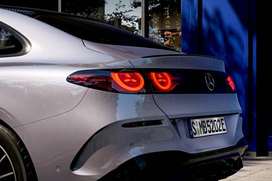 مرسيدس بنز سي كلاس الكهربائية الجديدة كليا - بمدي 760 كم